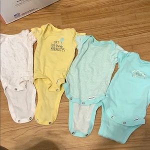 4 bodysuits